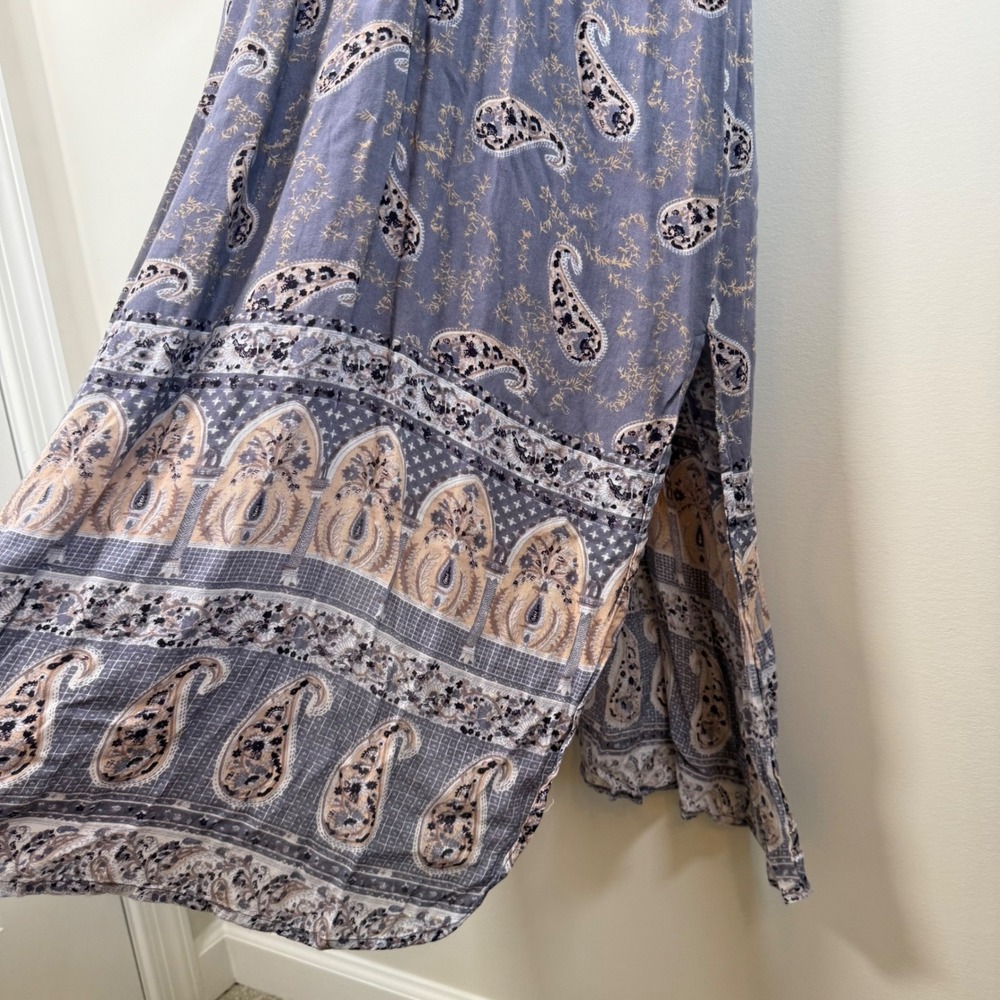 World Market Paisley Maxi Dress Small Medium BOHO Dramatic Bell Sleeves V-Neck - Picture 5 of 7